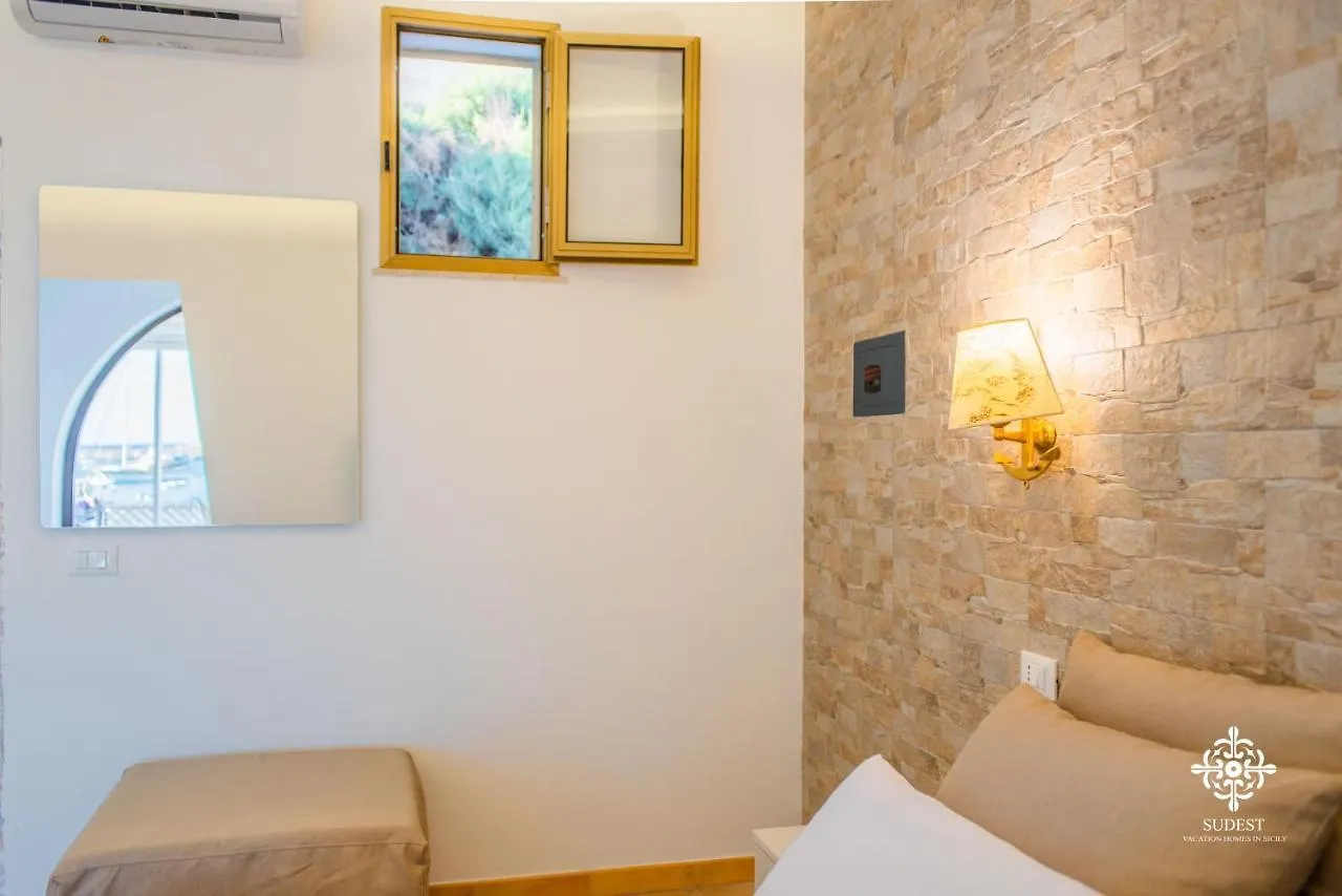 Kalammare Apartments LMP 0*, Lampedusa